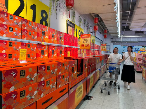 跨界联名与“迷你风”引领潮流，今年月饼市场亮点纷呈